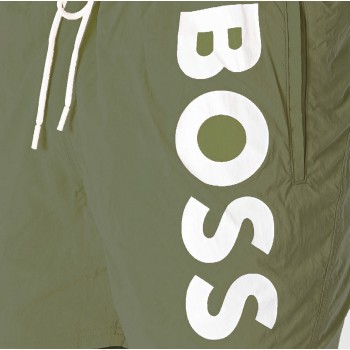 Boss ανδρικό μαγιό octapus short σε χακί χρώμα.Έχει τσέπες στο μπροστά και πίσω μέρος.50515296-250