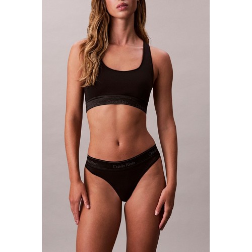 Calvin Klein γυναικείο κυλοτάκι string σε μαύρο χρώμα με μαύρο γυαλιστερό λάστιχοLV00QF8826-UB1