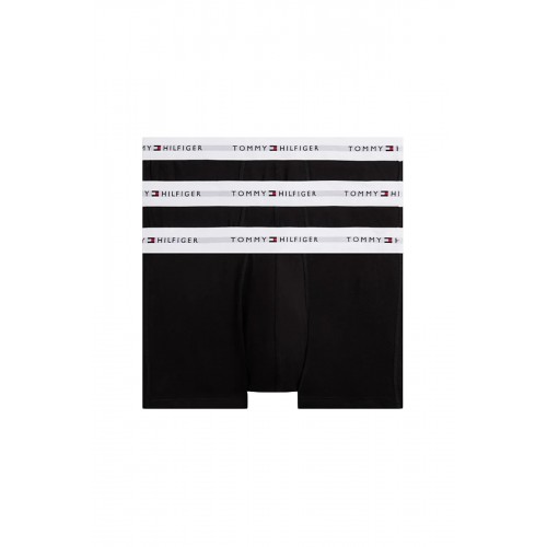 Tommy Hilfiger ανδρικά βαμβακερά boxers 3pack σε μαύρο χρώμα με λευκό λάστιχο, άνετη γραμμή 95%cotton 5%elastane UM0UM03890-0XN